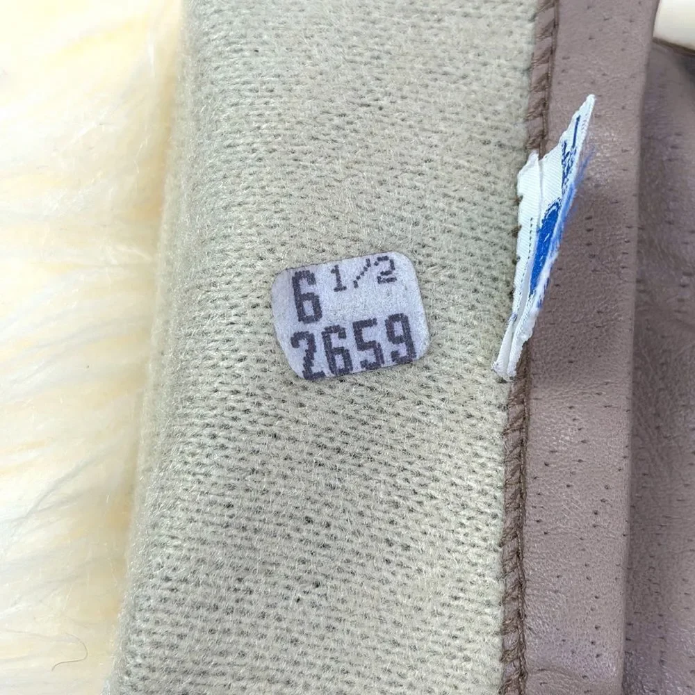 NWOT Fownes Taupe Gloves Perforated Leather Acrylic Lining size 6,5 Vintage